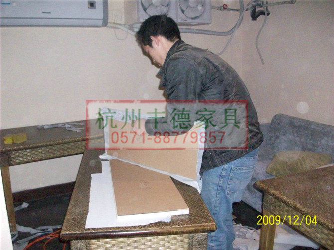 供应杭州珠宝展柜烤漆家具定做